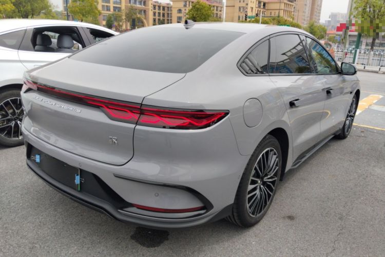 Used BYD Han 2025 DM-i Intelligent Driving Edition 125KM LiDAR Flagship Model
