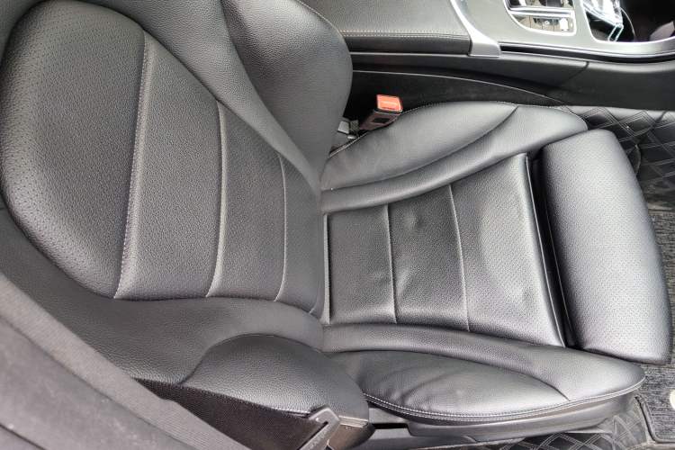 Used Mercedes-Benz C-Class 2020 Restyled C 200 L Fashion Edition Sport Version Right Front Seat