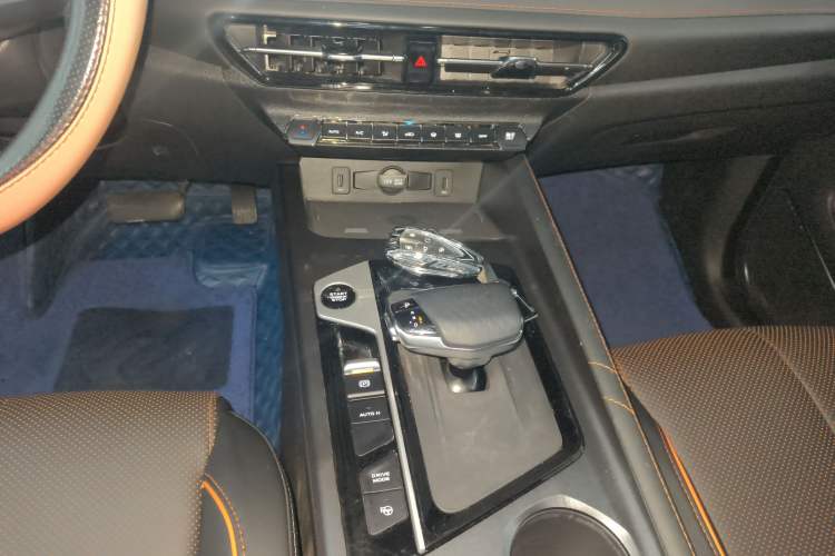 Used Oshan X7 PLUS 2022 1.5T Blue Whale Edition Automatic Geeker Navigation Model