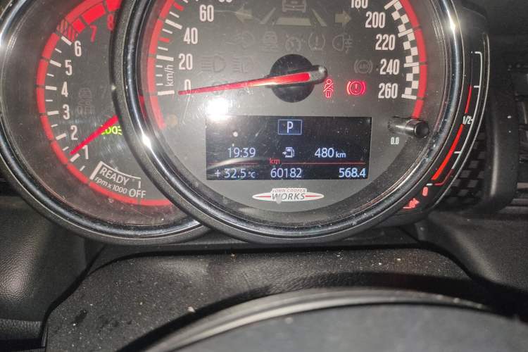 Used MINI JCW 2016 2.0T JOHN COOPER WORKS Avant-Garde Odometer Close Up