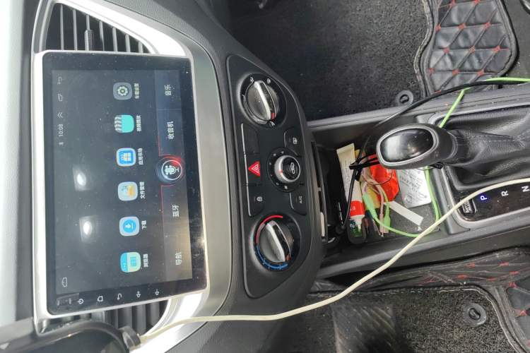 Used Hyundai Verna (new generation) 2016 1.4L Automatic Cool Edition GLS Audio And AC Panel