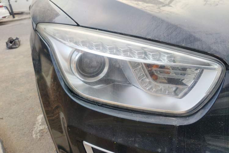 Used Bestune X80 2013 2.0L automatic comfort version
