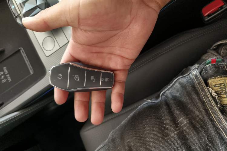 Used BYD Song L DM-i 2025 Intelligent Driving Version 160 km Beyond-Range Type
