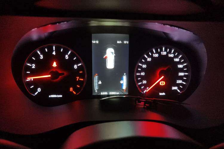 Used BYD Song MAX 2017 1.5T Manual Smart Connect Luxury 7-Seater
