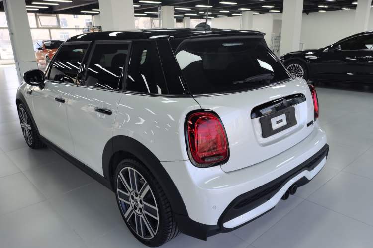 Used MINI 2023 Facelift 2.0T COOPER S Artist Five-Door Edition
