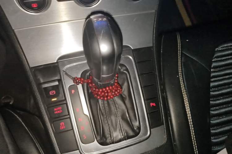 Used Volkswagen FAW-Volkswagen CC 2013 1.8TSI Prestige Model Gear Lever