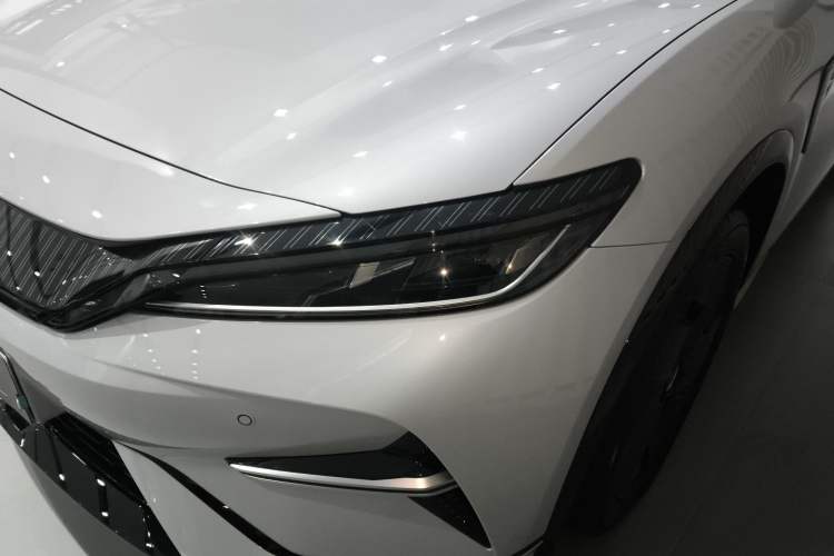 Used BYD Song L EV 2025 550 km Excellence Version