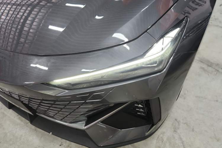 Used Changan UNI-V iDD 2023 ZhiDian iDD 1.5T 113km Smart & Fun Version
