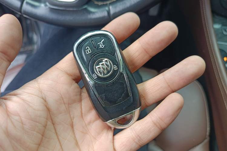 Used Buick Envision 2016 28T Four-Wheel Drive Luxury Model Vehicle Key