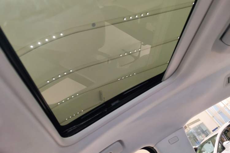 Used Buick GL8 New Energy 2024 Lu Zun Luxury Edition 6-Seater Headliner