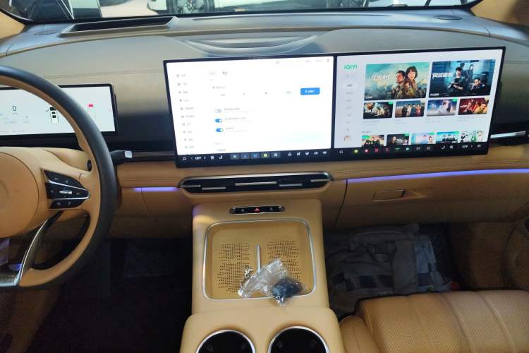 Used VOYAH Dream 2025 PHEV Four-Wheel-Drive Flagship Kunpeng Edition