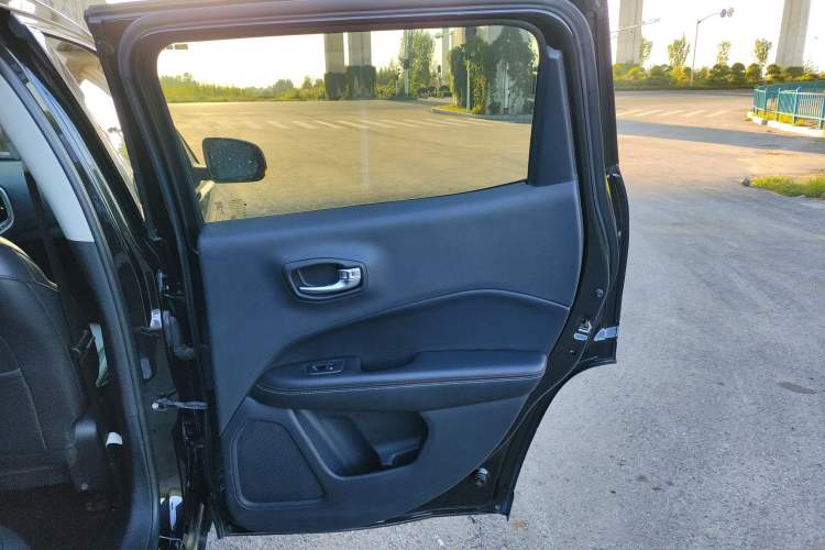 Used Jeep Compass 2017 200T Automatic Comfort Edition