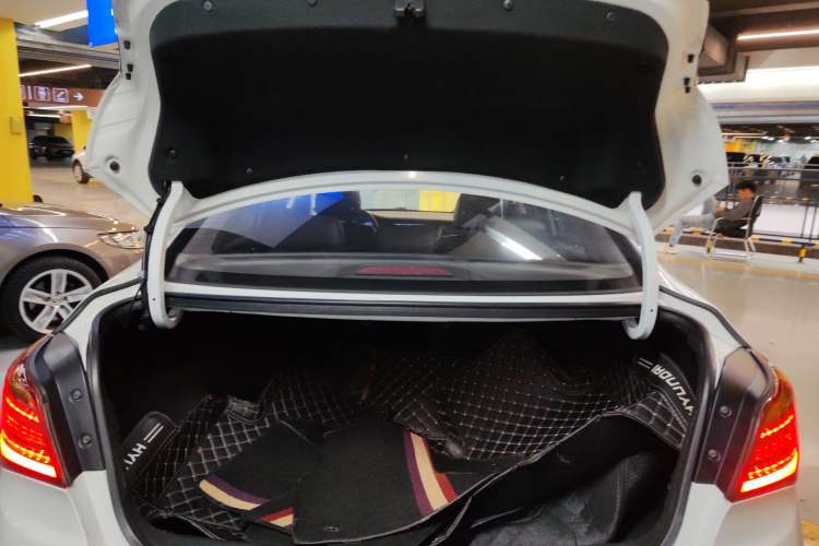 Used Hyundai Mistra 2017 1.8L Automatic Deluxe DLX Model China V Emission Standard Trunk