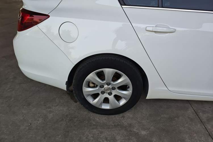 Used Buick Regal 2015 1.6T Fashion Tech Model
