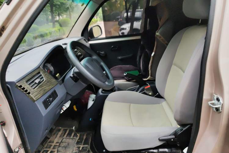 Used Jinbei Hiace X30 2023 1.5L Super-Enjoyment Van 2/5 Seats Non-Air-Conditioned Version SWC15M Left Front Seat