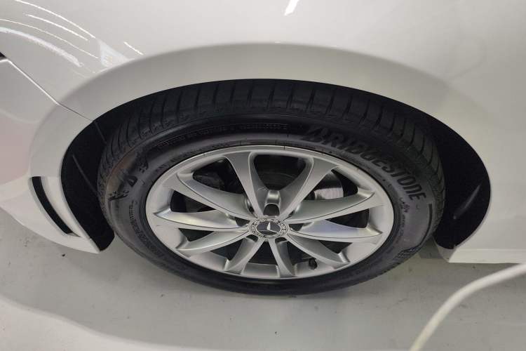 Used Mercedes-Benz A-Class 2022 Second Facelift A 200 L Sport Sedan Fashion Version
