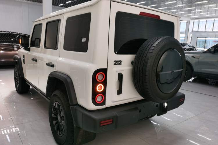 Used 212 T01 2024 2.0T Mechanic
