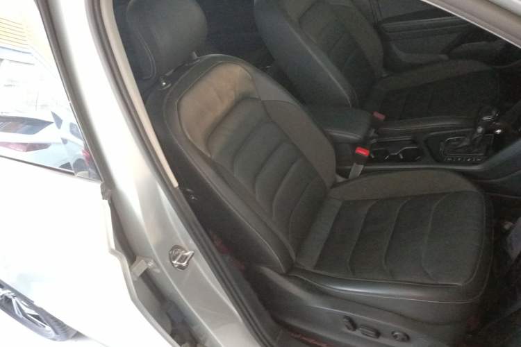 Used Volkswagen Tiguan L 2020 330TSI Automatic Two-Wheel Drive Smart Luxury Edition China VI Standard