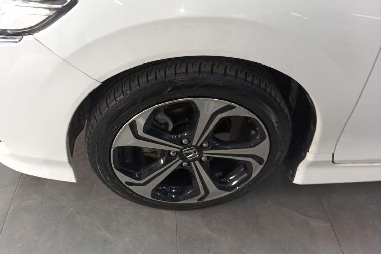 Used Honda Jade 2017 210 TURBO CVT Luxury Edition 5 Seats