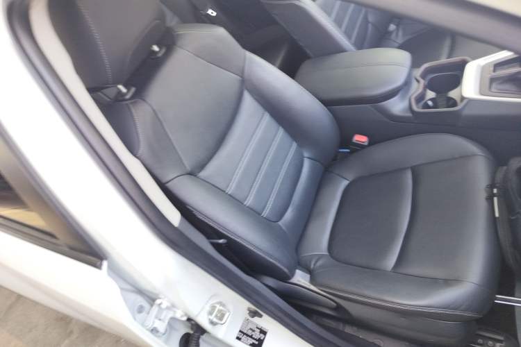 Used Toyota RAV4 2020 2.0L CVT Two-Wheel Drive Prestige Edition