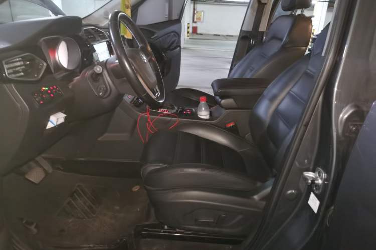 Used MG GS 2015 1.5TGI TST Luxury Edition Left Front Seat