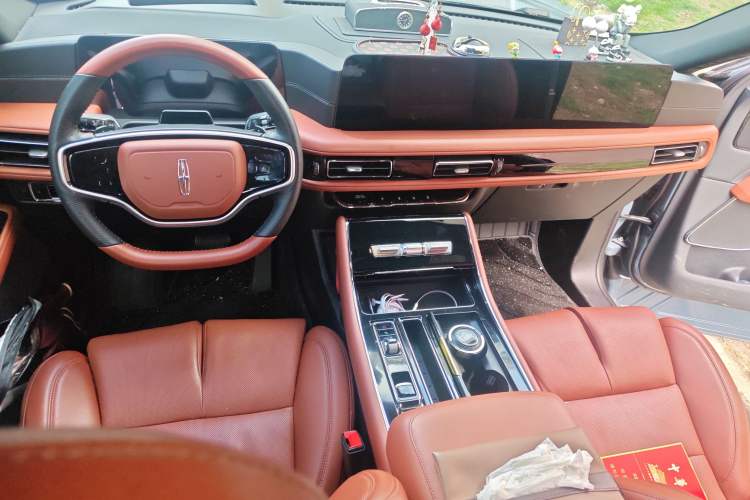 Used Lincoln Aviator 2024 3.0T V6 All-Wheel-Drive Luxury Edition Six Seats