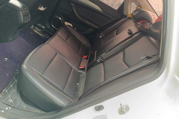 Used Changan Eado 2018 High-Energy Edition 1.6L GDI Manual Pioneer Model China V Standard
