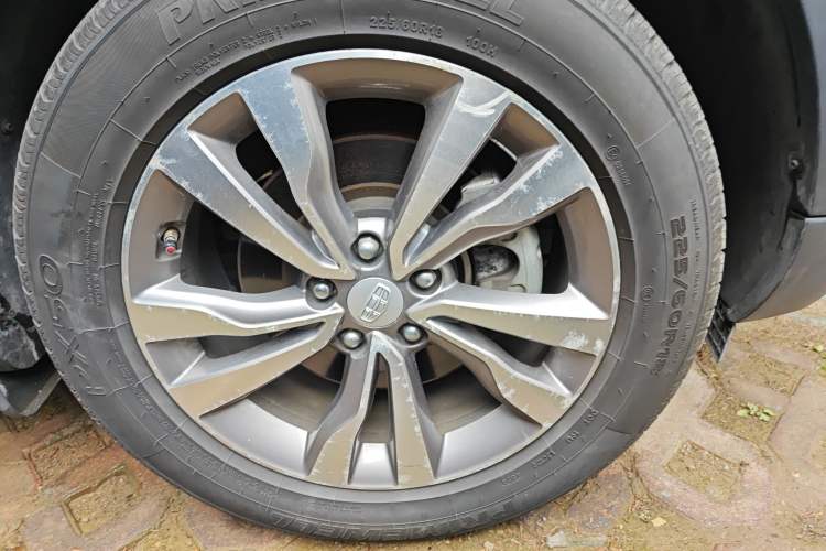 Used Geely Auto Emgrand X7 Sport 2016 1.8TD Automatic ZhiZun Version