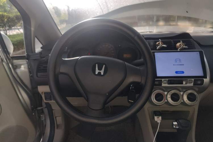 Used Everus S1 2012 1.3L Automatic Comfort Edition
