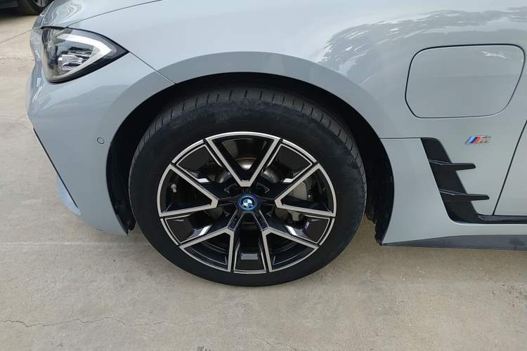 Used BMW i4 2023 eDrive35
