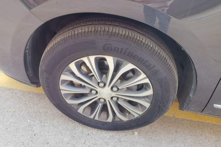 Used Buick GL8 2021 Land Cruiser Executive Class 652T Luxury Model
