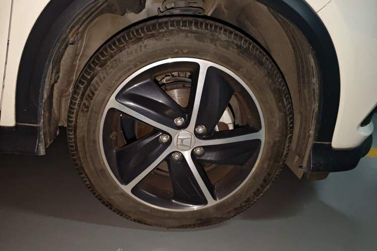 Used Honda Vezel 2020 1.5L CVT Luxury Edition Right Front Wheel Hub