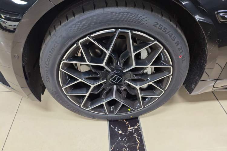 Used Zeekr 001 2026 Model 103° Rear-Drive Max Version Left Front Wheel Hub