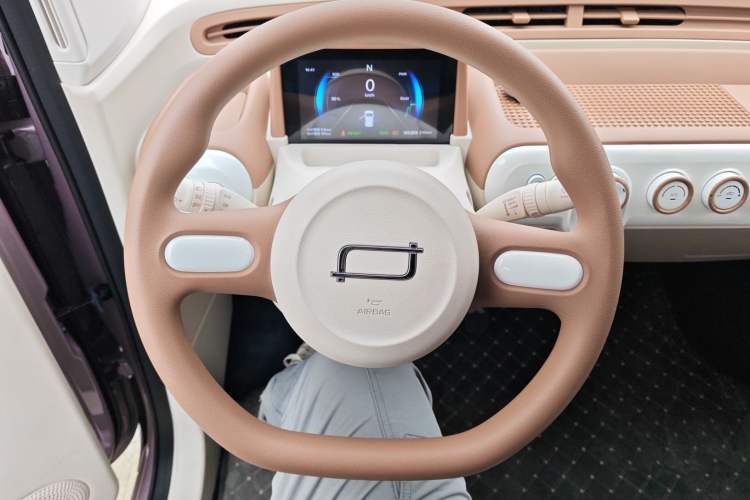 Used Bestune Pony 2026 Model 222km Cute Horse Plus Steering Wheel