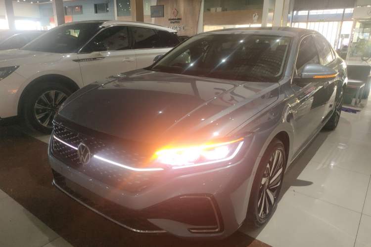 Used Volkswagen Passat 2022 330TSI Starry Luxury Edition