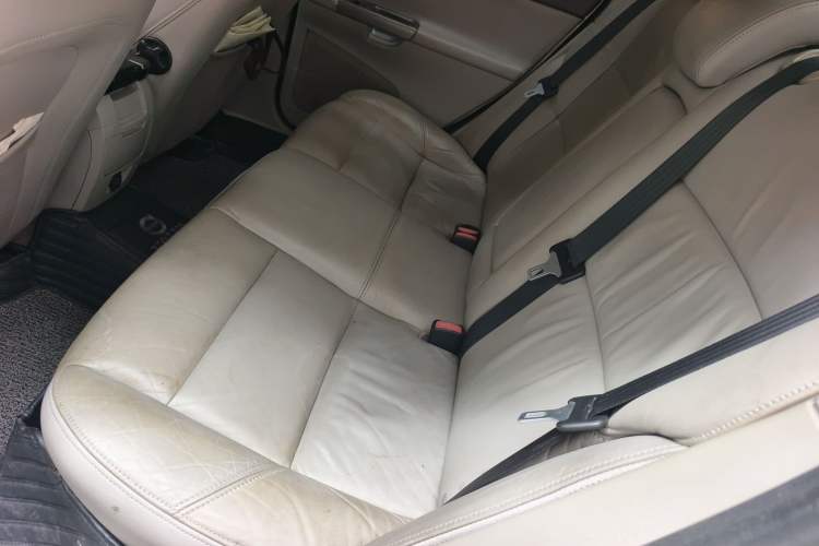 Used Volvo S40 2011 2.0L Automatic ZhiShang Edition