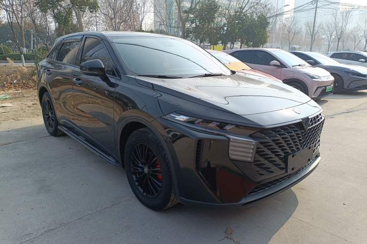 Used Venucia V 2022 260T Black Horse Edition · Idol