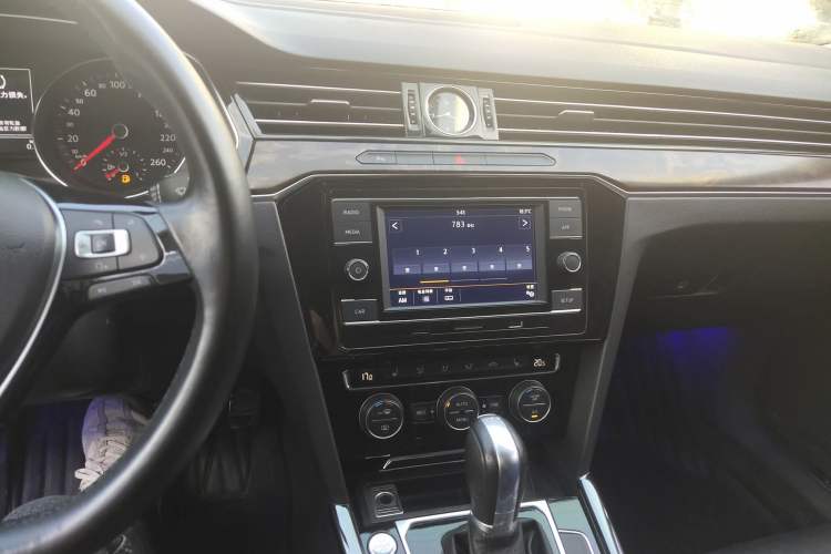 Used Volkswagen Magotan 2018 Facelift 330TSI DSG Luxury Model
