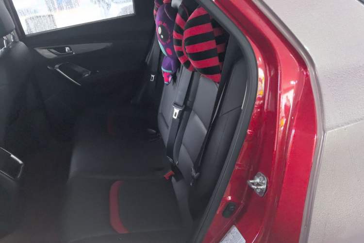 Used CHANGAN CS55 2018 1.5T Automatic Colorful Edition China V Standard Left Rear Seat