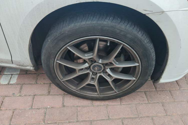 Used Volkswagen Golf 2018 230TSI Automatic Luxury Version
