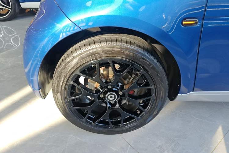 Used smart fortwo 2018 0.9T 66 kW Hardtop Sharp Edition China V