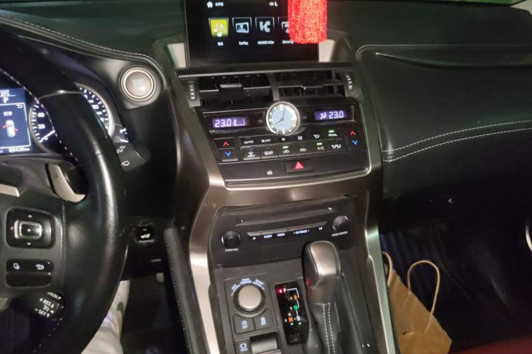 Used Lexus NX 2015 200T All-Wheel-Drive Fēngshàng Edition
