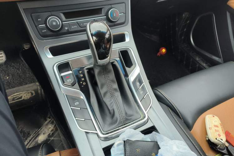 Used Geely Auto Vision S1 2018 1.4T CVT FENGXING Model Gear Lever