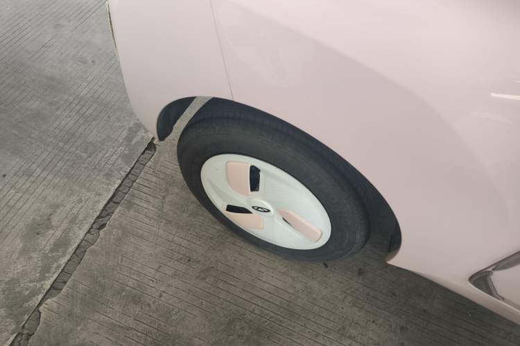 Used Chery New Energy QQ Ice Cream 2022 170km Sundae Phosphate Lithium-Ion