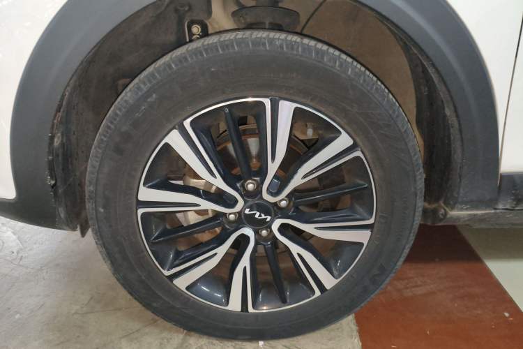 Used Kia kx1 Stonic 2021 1.4L CVT Fun Edition