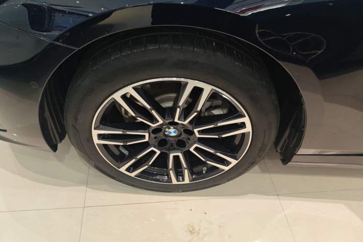 Used BMW 5 Series 2025 525Li M Sport Package