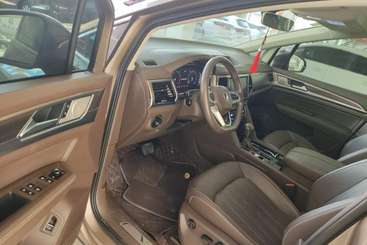 Used Volkswagen Viloran 2020 330TSI Luxury Edition