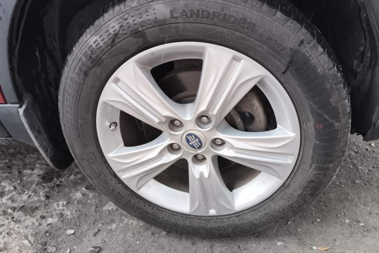 Used Bestune X80 2015 2.0L Automatic Comfort Anniversary Edition