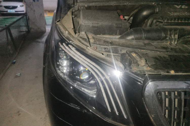 Used Mercedes-Benz Vito 2013 3.0L Elite Edition
