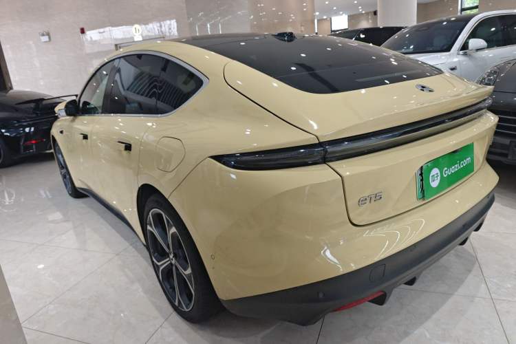 Used Nio ET5 2024 75 kWh Exterior 2